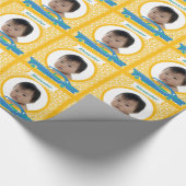 Personalisiertes Race Car Baby Foto Wrapping Paper Geschenkpapier (Ecke)