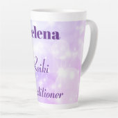 Personalisiertes Reiki Practitioner Funkeldesign Milchtasse (Rechte Ecke)