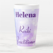 Personalisiertes Reiki Practitioner Funkeldesign Milchtasse (Vorderseite)