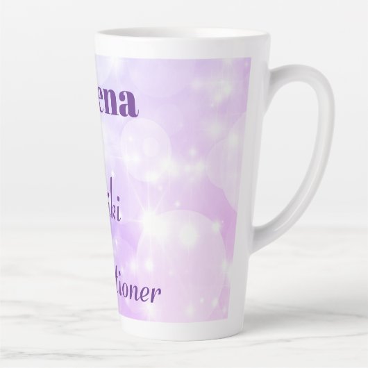 Personalisiertes Reiki Practitioner Funkeldesign Milchtasse (Rechts)