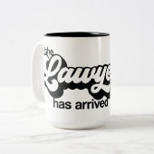 Personalisiertes Retro-Geschenk "Der Anwalt ist an Zweifarbige Tasse (Vorderseite Links)