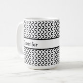 Personalisiertes Retro-Wellenmuster in Weiß und Sc Kaffeetasse (Vorderseite Links)