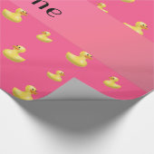 Personalisiertes rosa Gummiente Geschenkpapier (Ecke)