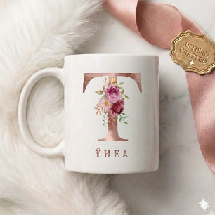 Personalisiertes Roségold-Blumen-Initial T Monogra Kaffeetasse