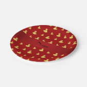 Personalisiertes rotes Entenmuster Pappteller (Schrägansicht)