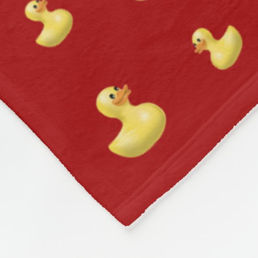 Personalisiertes rotes Gummientennamensmuster Fleecedecke (Ecke)