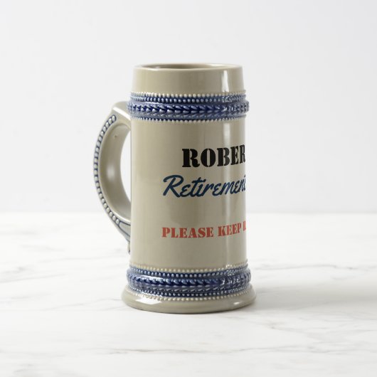 Personalisiertes Ruhestand - leise Ausstrahlung Bierglas (Vorderseite Links)