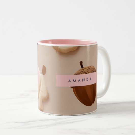 Personalisiertes rustikales Acorn- und Oakenleaf-M Zweifarbige Tasse (VorderseiteRechts)