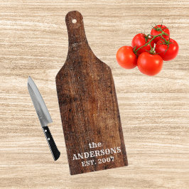 Personalisiertes rustikales, altes, gekratztes Hol Schneidebrett