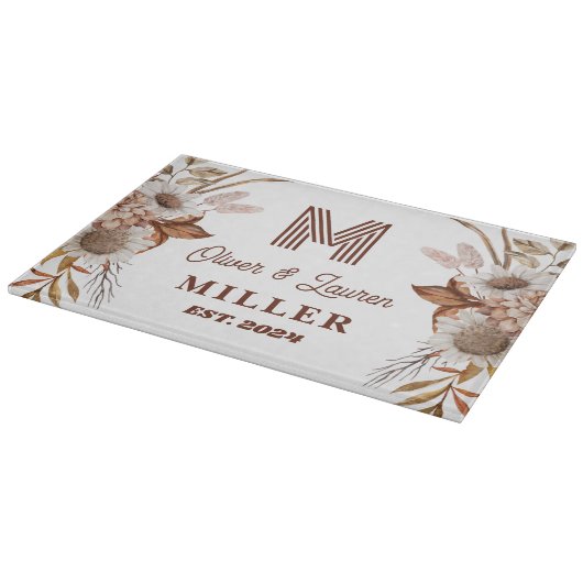 Personalisiertes rustikales Boho Floral Monogram Schneidebrett (Ecke)