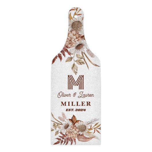 Personalisiertes rustikales Boho Floral Monogram Schneidebrett (Vorderseite)
