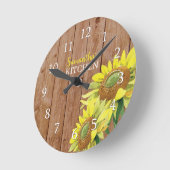 Personalisiertes rustikales Holz und Sonnenblumenk Runde Wanduhr (Winkel)
