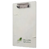 Personalisiertes Salbeigrün-Feder-Monogramm Klemmbrett (Links)