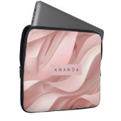 Personalisiertes sanftes Rosa Abstract Flow Design Laptopschutzhülle (Vorne Rechts)