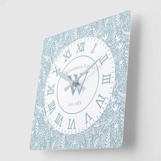 Personalisiertes Schieferblau und Weiße Blüten Quadratische Wanduhr (Winkel)