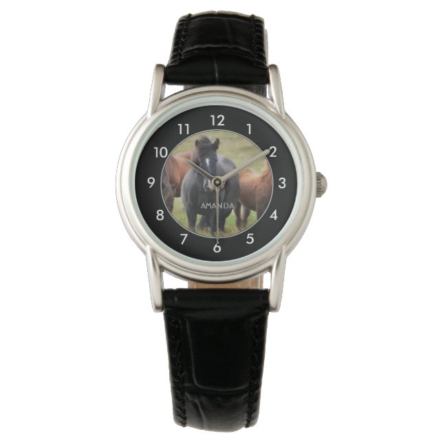 Personalisiertes Schwarz-Braun-Pferd Armbanduhr (Vorderseite)