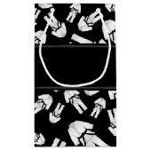 Personalisiertes schwarzes Karatenamensmuster Kleine Geschenktüte (Rückseite)