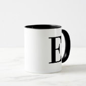 Personalisiertes schwarzes Monogramm Initial E Wei Tasse (VorderseiteRechts)