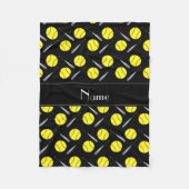 Personalisiertes schwarzes Softballnamensmuster Fleecedecke (Vorderseite)