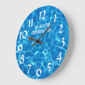 Personalisiertes Schwimmbad Wasser Große Wanduhr (Winkel)