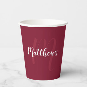 Personalisiertes Script Monogram und Name Burgundy Pappbecher
