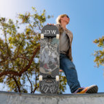 Personalisiertes Skateboard<br><div class="desc">Fügen Sie diesem Design Ihre benutzerdefinierte Formulierung hinzu, indem Sie die "Diese Vorlage bearbeiten"-Felder auf der rechten Seite des Elements verwenden, oder klicken Sie auf die blaue Schaltfläche "Anpassen", um den Text anzuordnen, die Schriftart und Farben zu ändern und um diesem Design zusätzliche Informationen oder Bilder hinzuzufügen. Wenn Sie Koordinierungsaufgaben...</div>