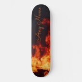 Personalisiertes Skateboard mit Flammen-Design (Vorderseite)