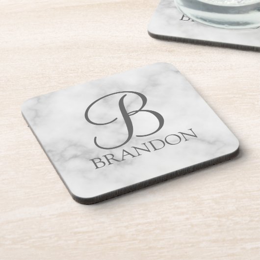 Personalisiertes Skriptmonogramm und Name aus weiß Getränkeuntersetzer (Linke Seite)