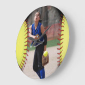 Personalisiertes Softball-Foto Große Wanduhr (Winkel)
