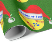 Personalisiertes Softball Weihnachtswrackpapier Geschenkpapier (Rolleneckpunkt)