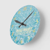 Personalisiertes Sonnenbad Runde Wanduhr (Winkel)