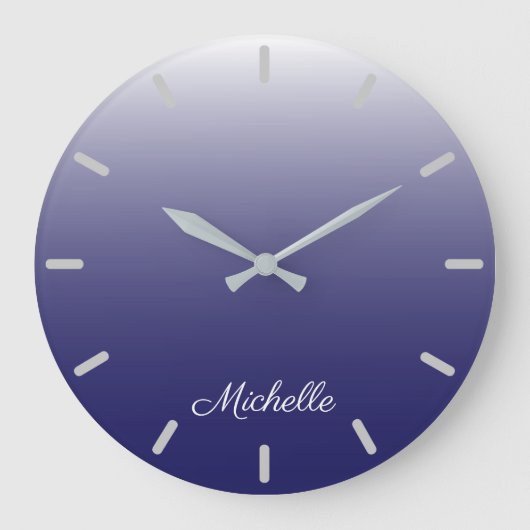 Personalisiertes Steigung ombre Marineblau Große Wanduhr (Vorderseite)