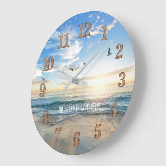 Personalisiertes Strandleben Große Wanduhr (Winkel)