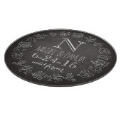 Personalisiertes Tafel-Monogramm-Hochzeits-Datum Schneidebrett (Ecke)