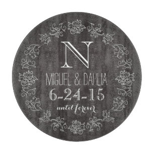 Personalisiertes Tafel-Monogramm-Hochzeits-Datum Schneidebrett