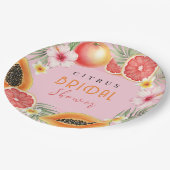 Personalisiertes tropisches Brautparty Pappteller (Schrägansicht)