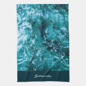 Personalisiertes türkisfarbenes Meer und Wellen Mo Geschirrtuch (Vertikal)