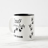 Personalisiertes verrücktes Huhn-schwarze u. weiße Zweifarbige Tasse (Vorderseite Links)