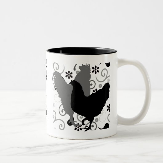 Personalisiertes verrücktes Huhn-schwarze u. weiße Zweifarbige Tasse (Rechts)