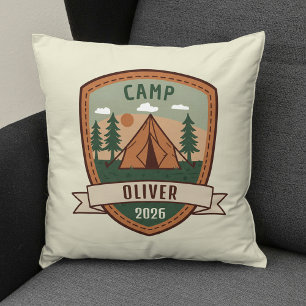Personalisiertes Vintage-Camping-Abzeichen Kissen
