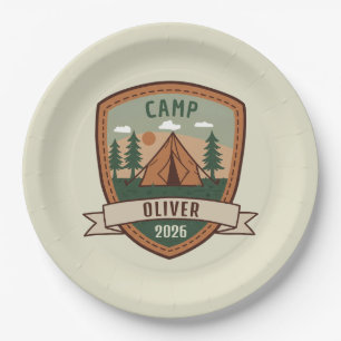 Personalisiertes Vintage-Camping-Abzeichen Pappteller