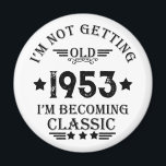 Personalisiertes Vintages Geburtstagsgeschenk Magnet<br><div class="desc">Mit diesem Vintagen klassischen Geburtstagsgrafik-Design mit phantastischen Typografie-Schriftart-Schriftzeichen können Sie Ihrer Garderobe-Kollektion etwas Originalität hinzufügen. Es ist eine tolle Geschenkidee für Männer, Frauen, Ehemänner, Ehefrau-Freundin und einen Freund, der dieses einzigartige Kunstwerk Liebe geben wird. Das phantastischste und lustigste Urlaubsgeschenk für Ihr Party zum Geburtstag. Sie werden in dieser einzigartigen Vintagen...</div>