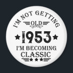 Personalisiertes Vintages Geburtstagsgeschenk Magnet<br><div class="desc">Mit diesem Vintagen klassischen Geburtstagsgrafik-Design mit phantastischen Typografie-Schriftart-Schriftzeichen können Sie Ihrer Garderobe-Kollektion etwas Originalität hinzufügen. Es ist eine tolle Geschenkidee für Männer, Frauen, Ehemänner, Ehefrau-Freundin und einen Freund, der dieses einzigartige Kunstwerk Liebe geben wird. Das phantastischste und lustigste Urlaubsgeschenk für Ihr Party zum Geburtstag. Sie werden in dieser einzigartigen Vintagen...</div>