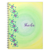 Personalisiertes, violettes, gelbes grünes Noteboo Notizblock (Vorderseite)