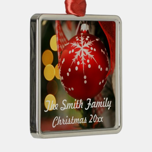 Personalisiertes Weihnachtsgeschenk in Rot und Gol Ornament Aus Metall (Rechts)