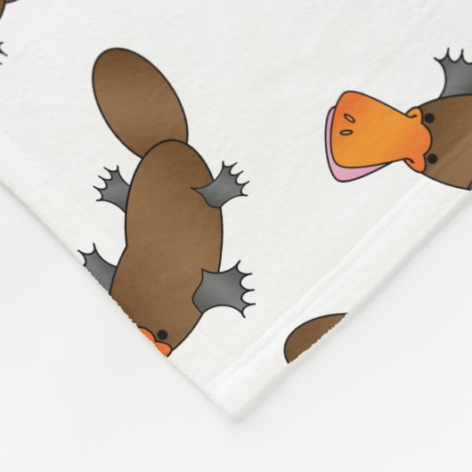 Personalisiertes weißes platypus Namensmuster Fleecedecke (Ecke)