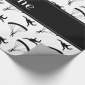 Personalisiertes weißes skydiving Namensmuster Geschenkpapier (Ecke)