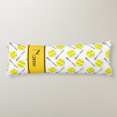 Personalisiertes weißes Softballnamensmuster Seitenschläferkissen (Vorderseite)