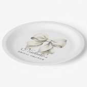 Personalisiertes White Bow Brautparty Extravagant Pappteller (Schrägansicht)