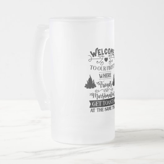 Personalisiertes Willkommen zu unserer Firepit Mattglas Bierglas (Vorderseite Links)